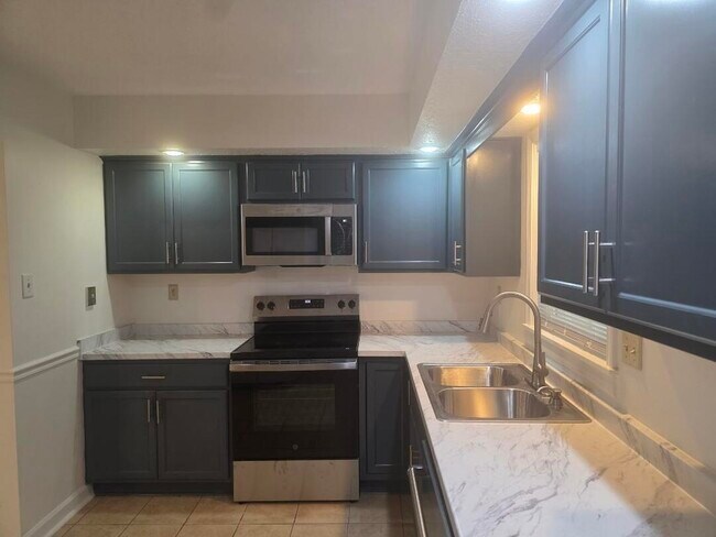 Building Photo - 3625 Wincross Dr