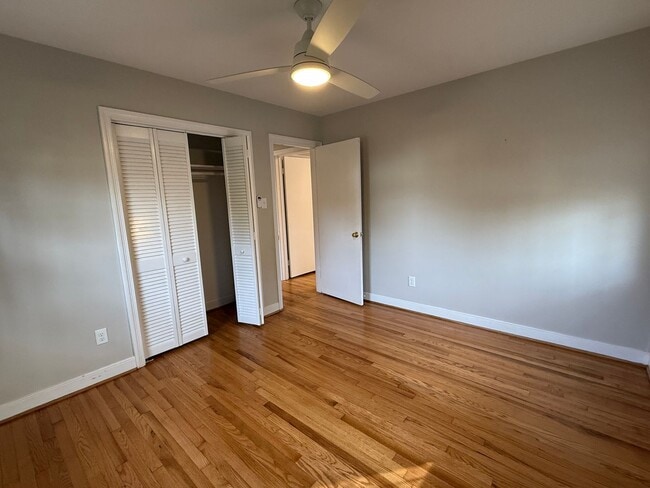 Building Photo - Three Bedroom Two Bath Home in Ridgeview/Parham & Ridge Area. Available in August!