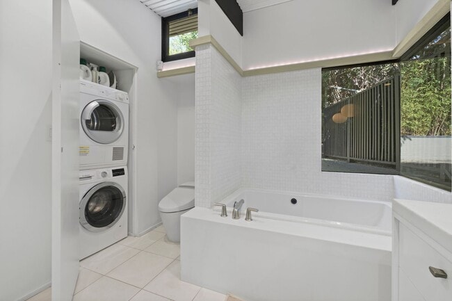 Building Photo - 3 Bed / 3 Bath Private Mid-Century Oasis with Pool, Detached Studio & Canyon Views