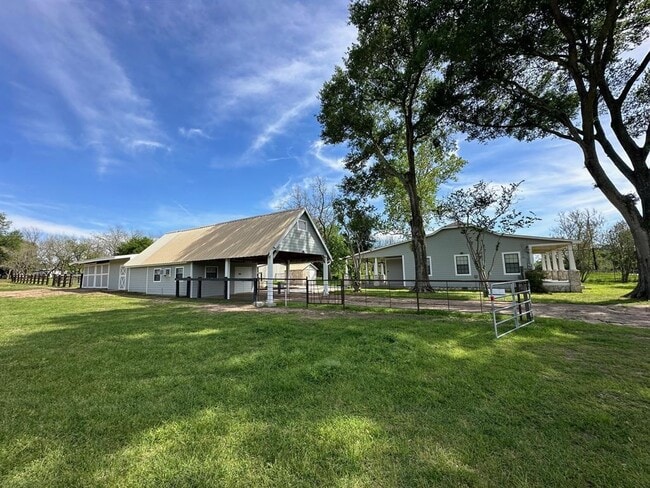 Building Photo - 1410 Field Store Rd