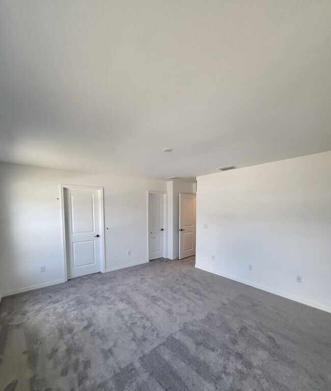Building Photo - Available Now : 4 Bedroom 2 Bath Two Story...