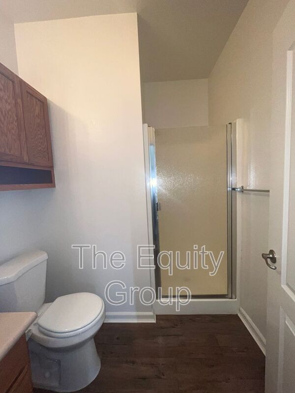 Building Photo - 2911 S Sallee Ct