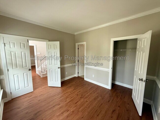 Building Photo - 701 Cricketfield Ln