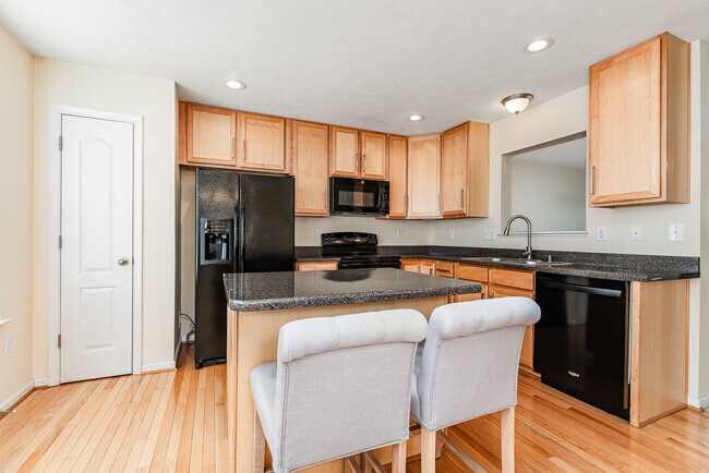 Building Photo - 243 Raven Run