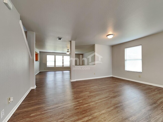 Building Photo - 1516 Bray Dr