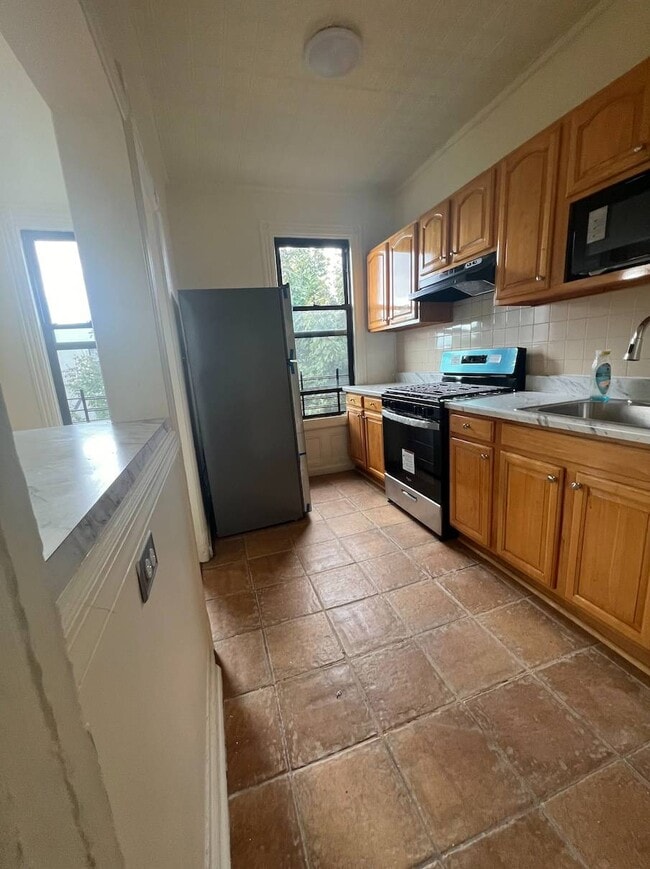 Building Photo - 203 Moffat St