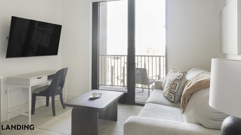 Building Photo - 1007 S Mint St