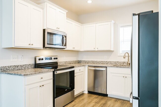 Building Photo - 106 Rosemary St