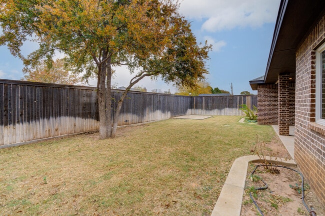 Building Photo - 803 Avenue S