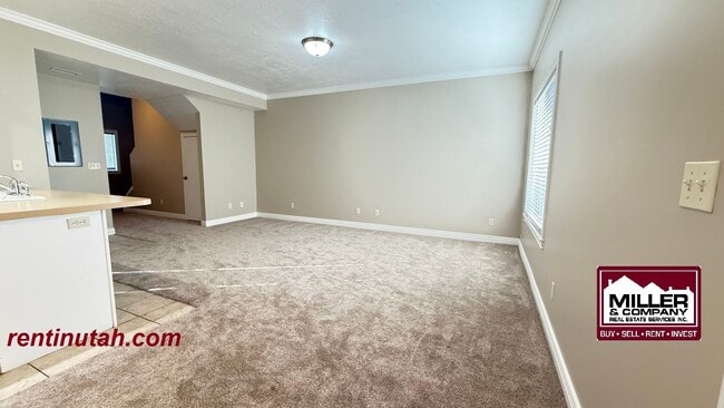 Building Photo - Beautiful townhouse in The Cottages at 9th!