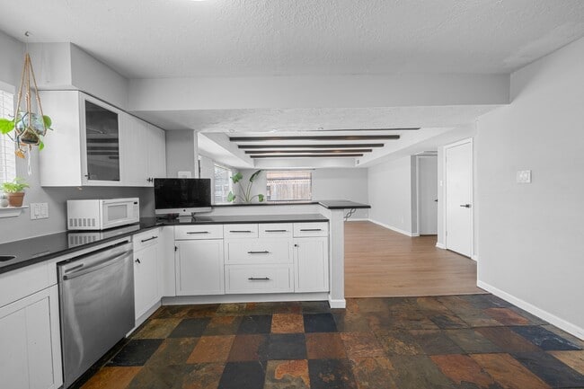 Building Photo - 4406 Owens Creek Ln
