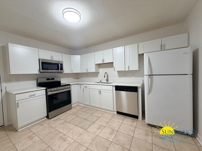 Building Photo - Charming 2 Bedroom Unit in Milton Heights!