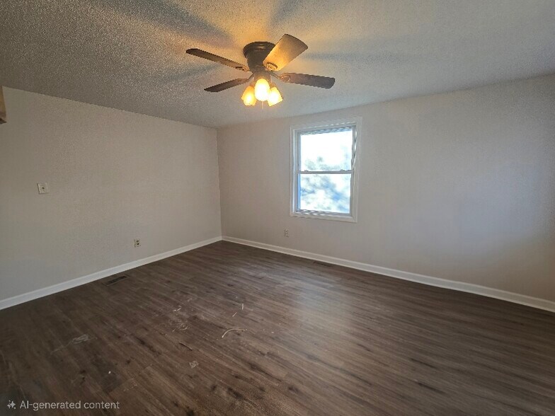 Building Photo - 1321 W May Ave