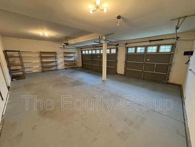 Building Photo - 2650 S Peppertree St