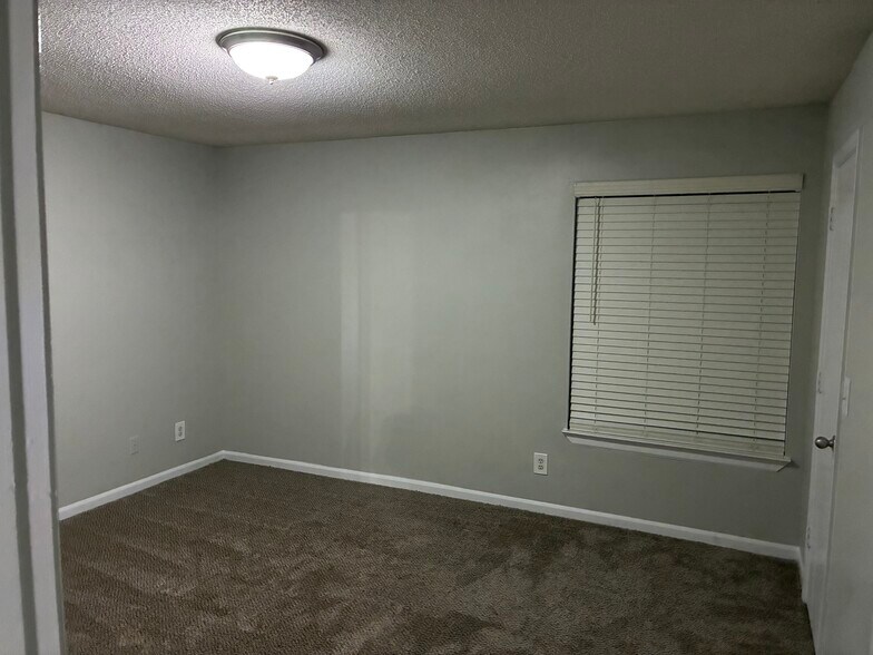Building Photo - 306 Harbor Pointe Pky