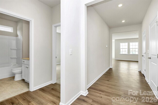 Building Photo - 148 Pampas Pl