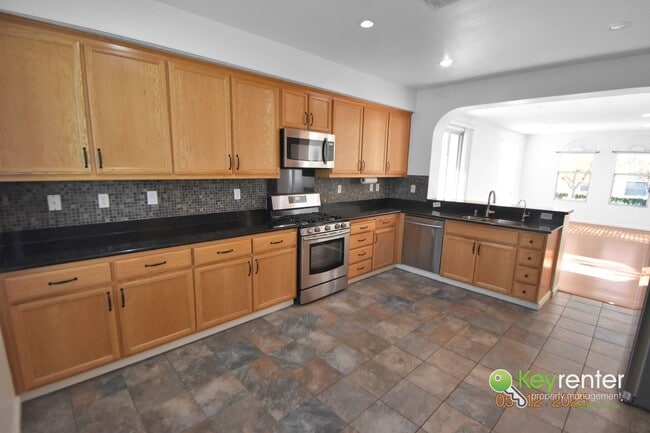 Building Photo - North-East Facing Home in Prime San Ramon Location!