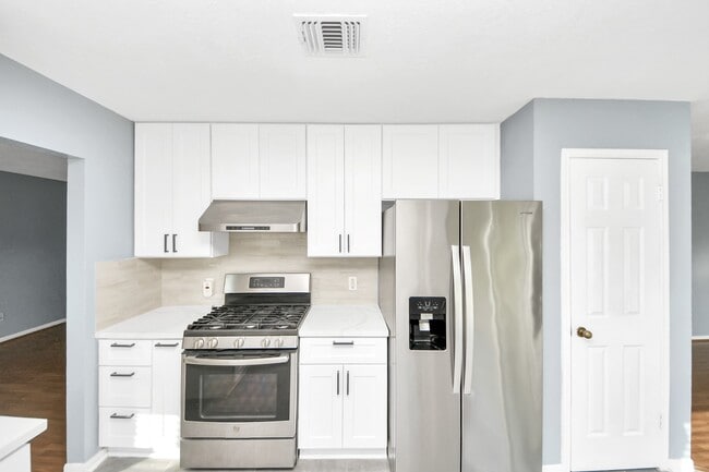 Building Photo - 3007 Cotter Lake Cir