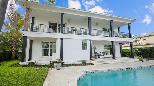 Building Photo - 4921 Lyford Cay Rd