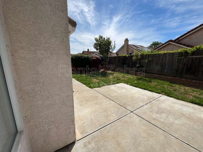 Building Photo - 1209 Duck Blind Cir