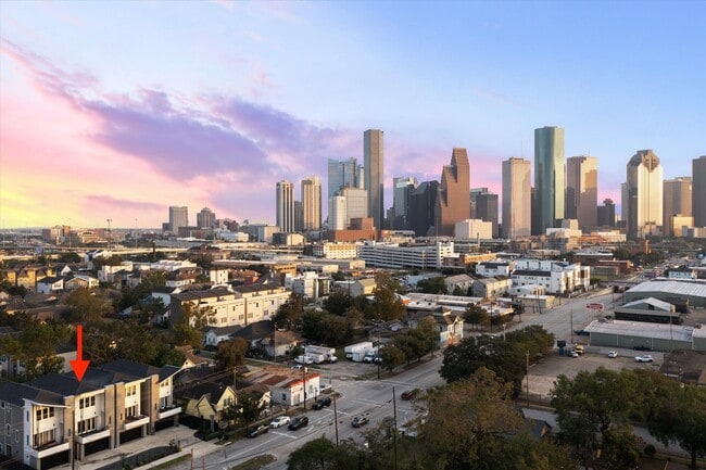 Building Photo - 1518 Houston Ave