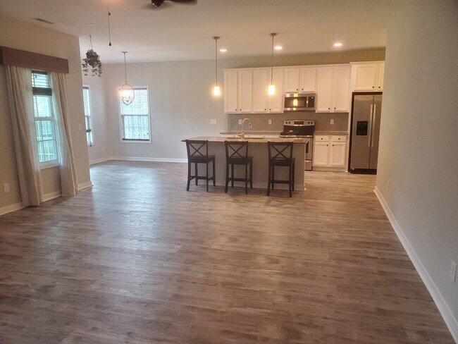 Building Photo - 148 Poplar Branch Way