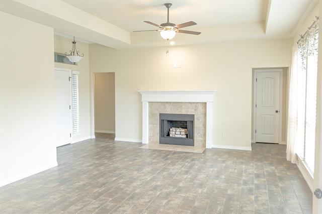 Building Photo - 103 Palomino Dr