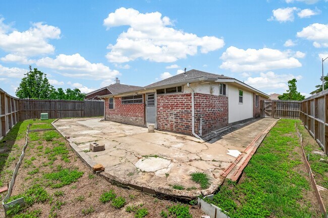 Building Photo - 13723 Audra Ln