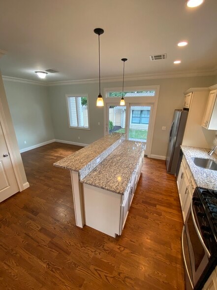 Dining area from kitchen - 29 Pleasant Ave
