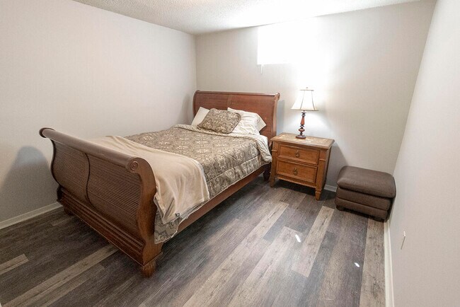 Building Photo - 201 Wheaton Ct