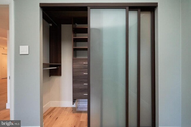 Building Photo - 1800 Old Meadow Rd