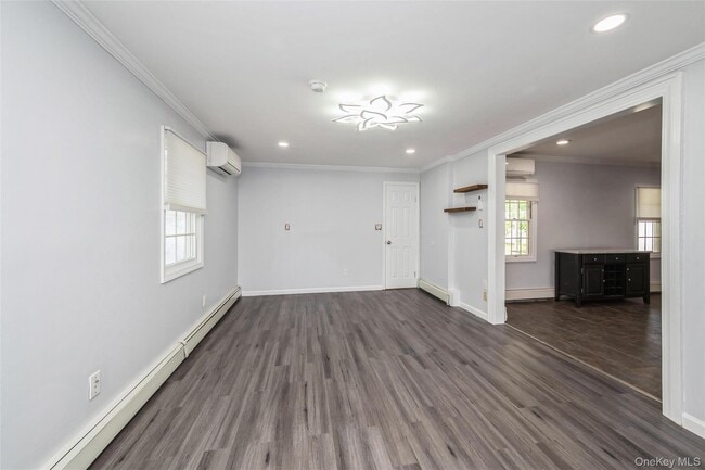 Building Photo - 14 Tailor Ln