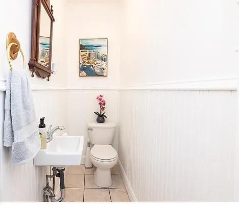 Building Photo - 1362 Narragansett Blvd