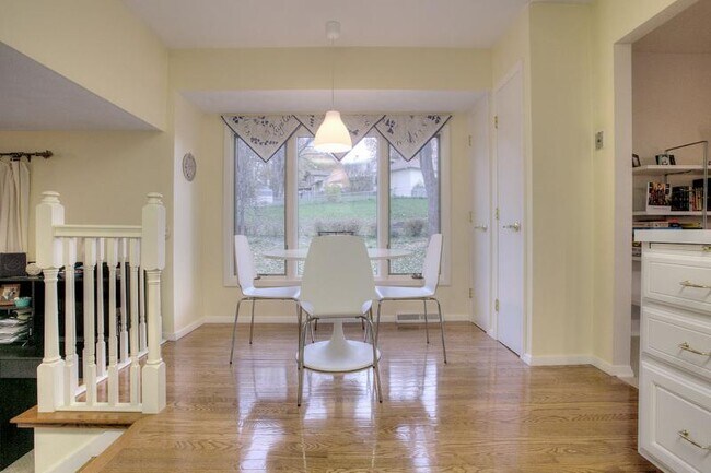 Building Photo - 307 Marian Ave