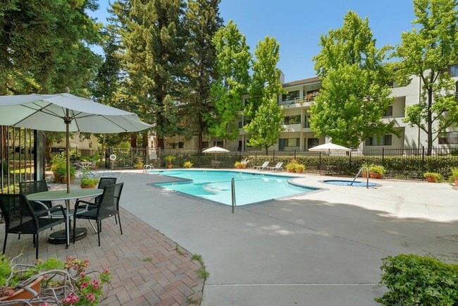 Building Photo - Don’t Miss Out – Beautiful Unit  Available