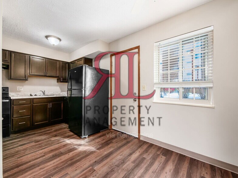 Building Photo - 5496 Kenneylane Blvd