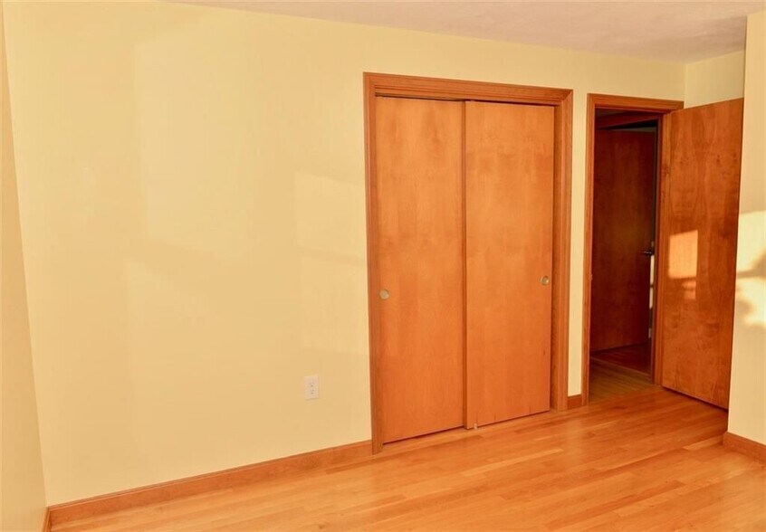 Building Photo - 55 Vinton Ave