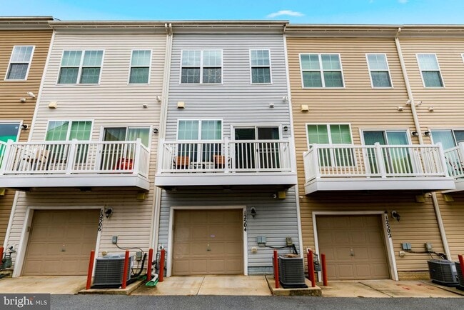 Building Photo - 12504 Rustic Rock Ln