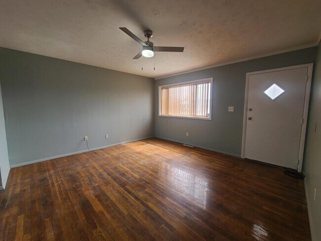 Building Photo - 1868 Argyle Dr