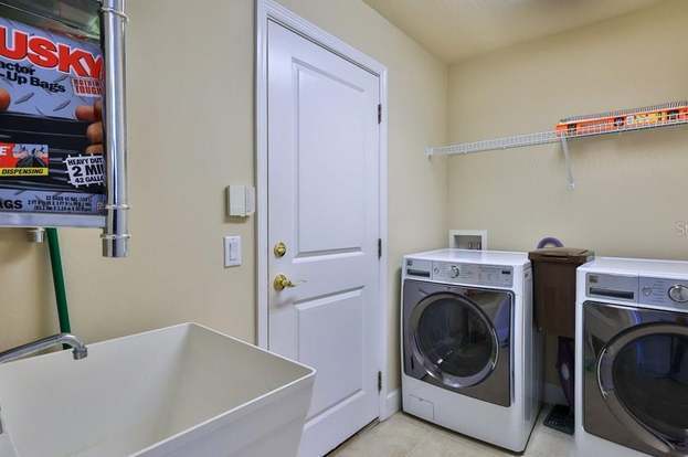 Building Photo - 1217 Harwick Ln