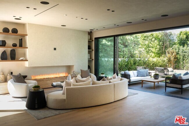 Building Photo - 13229 Hesby St