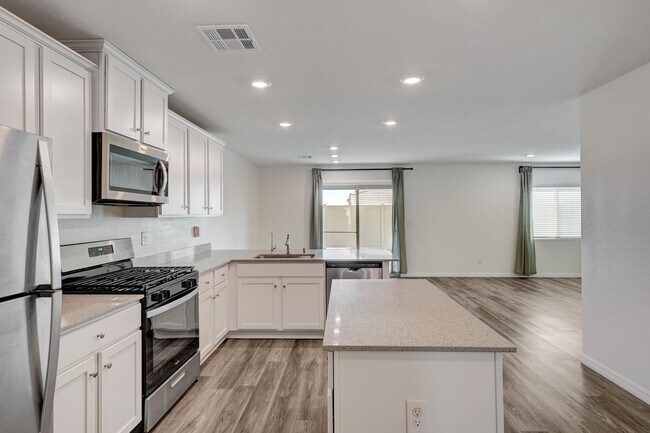 Building Photo - Upgraded 5 bedroom home in Cul-De-Sac!!