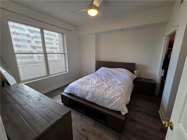 Building Photo - 1101 Juniper St NE