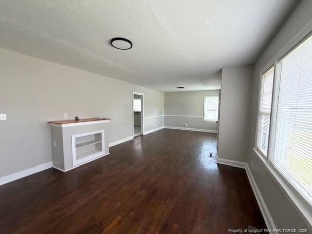 Building Photo - 909 Sandalwood Dr