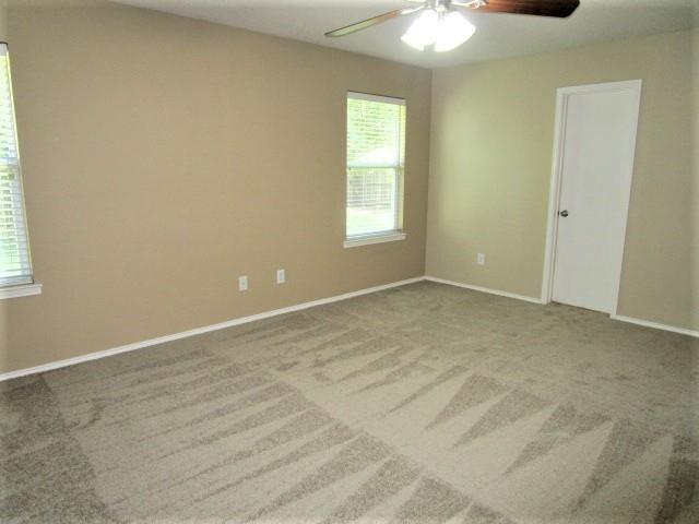 Building Photo - 9836 Carter Dr
