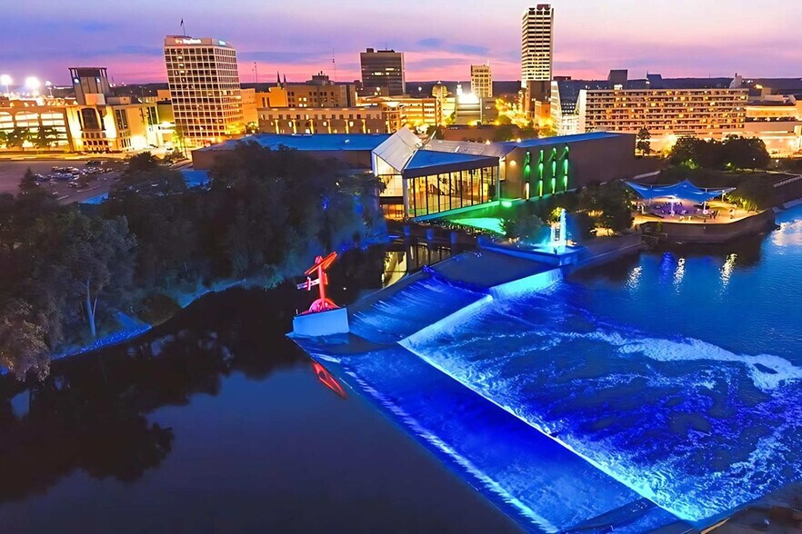 Building Photo - 426 E Pokagon St