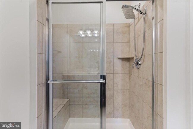 Building Photo - 9717 Tealbriar Dr