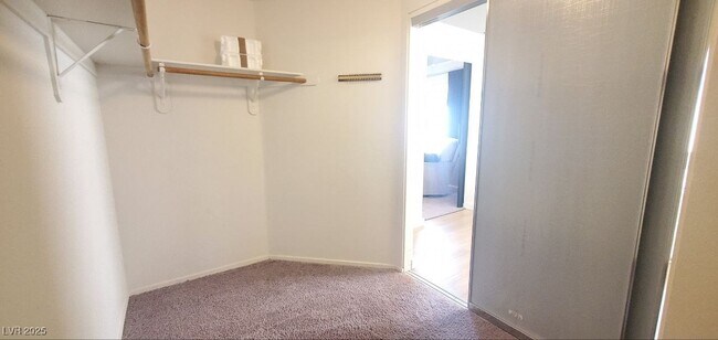 Building Photo - 1729 Mexican Poppy St