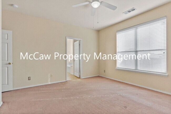 Building Photo - 5116 Meridian Ln