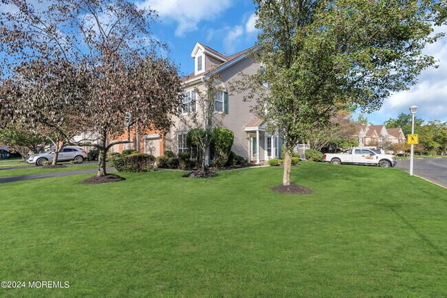 Building Photo - 2 Charles Ct